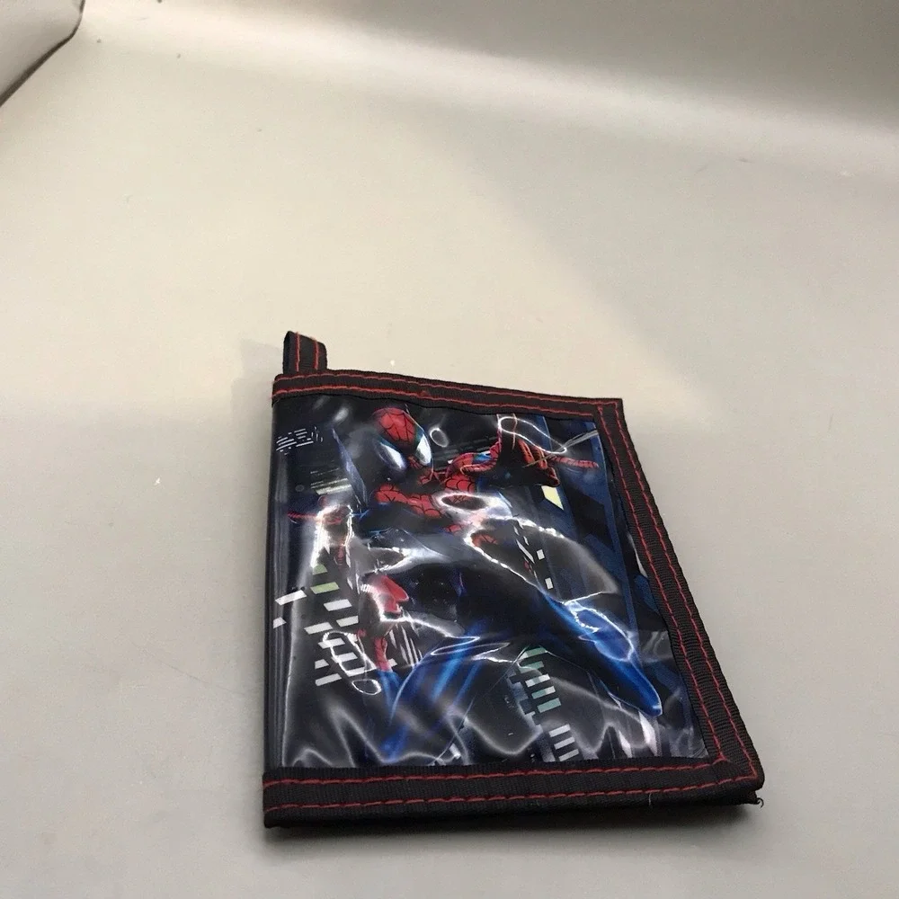 Child's SpiderMan Bi-fold Wallet With V Close‎ 3.5